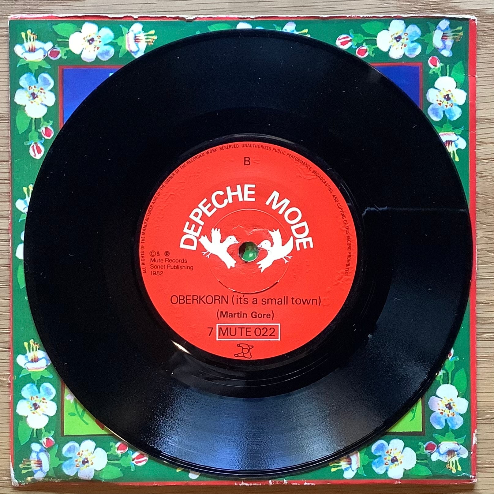 DEPECHEMODE / A: THE MEANING OF LOVE / B: OBERKORN ( IT'S A SMALL