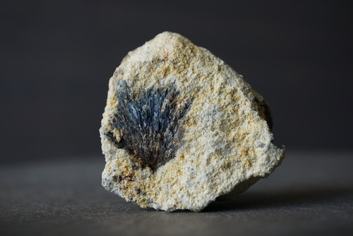 愛知県産スティブナイト Stibnite 1847