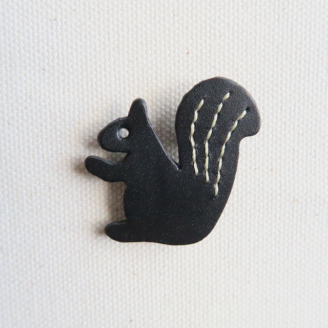 Leather brooch squirrel BLACK