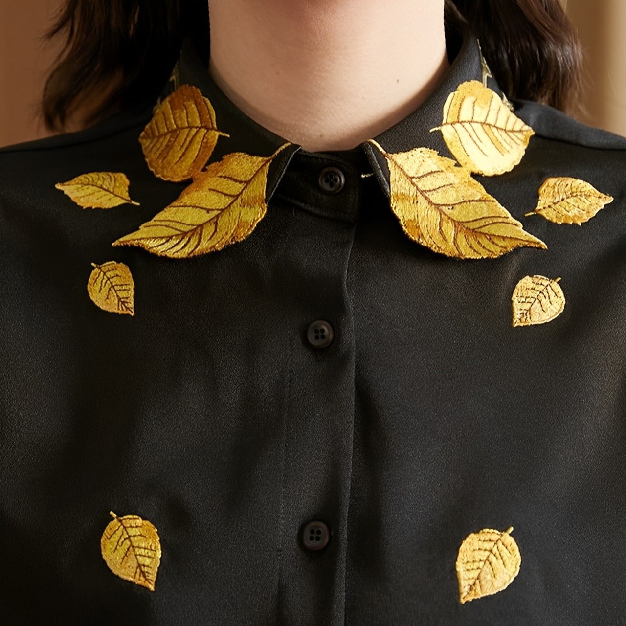 Golden leaves 刺繍 ブラックシャツ (kai0420) | Shelluits Golden leaves 刺繍 ブラックシャツ (kai0420) | Shelluits