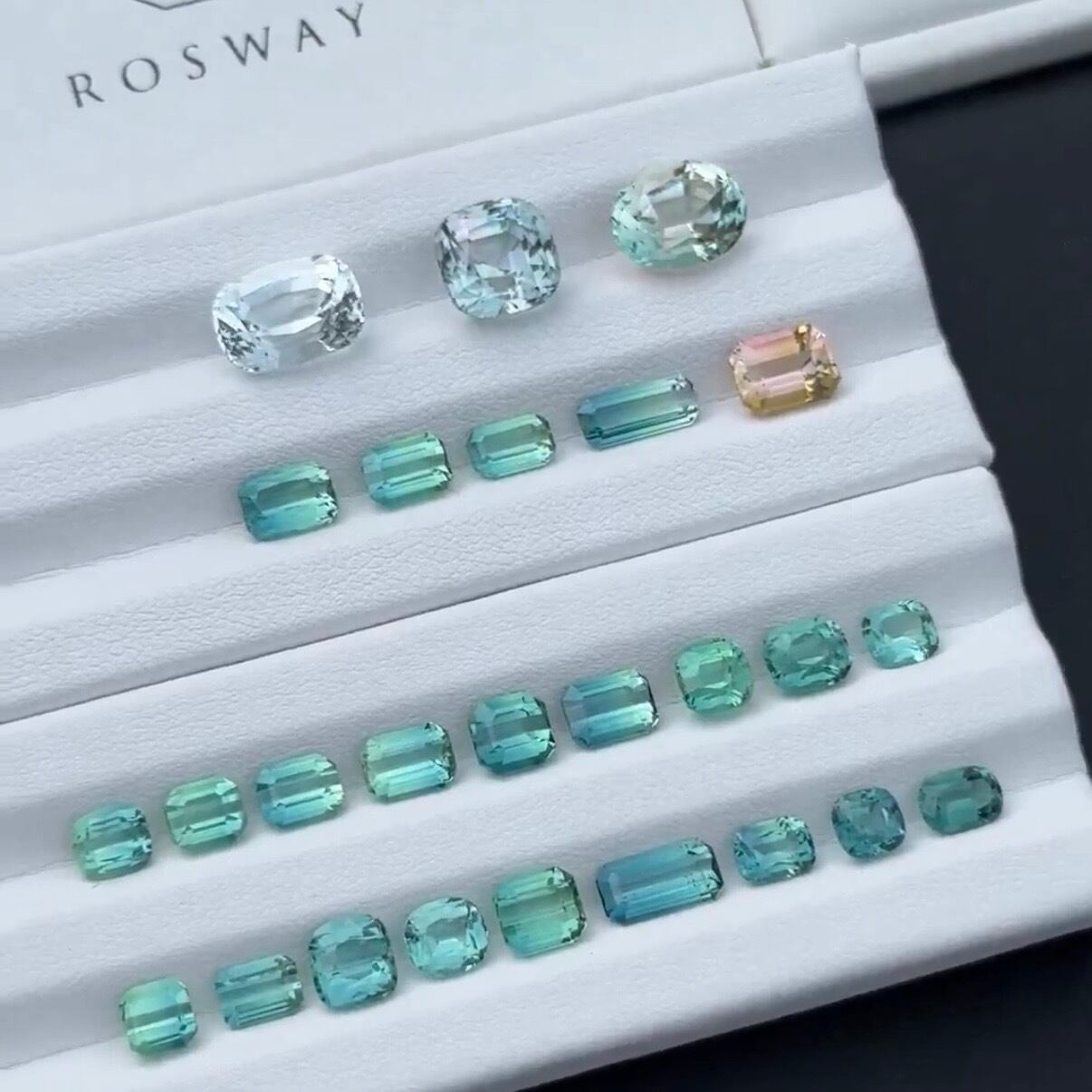 シーフォームグリーントルマリン 5.8x6.2mm, 1.13ct, アフガニスタン産
