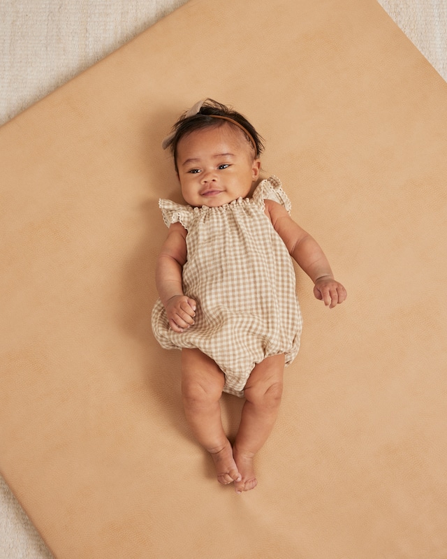 Quincy Mae - POINTELLE RUFFLE ROMPER / NATURAL
