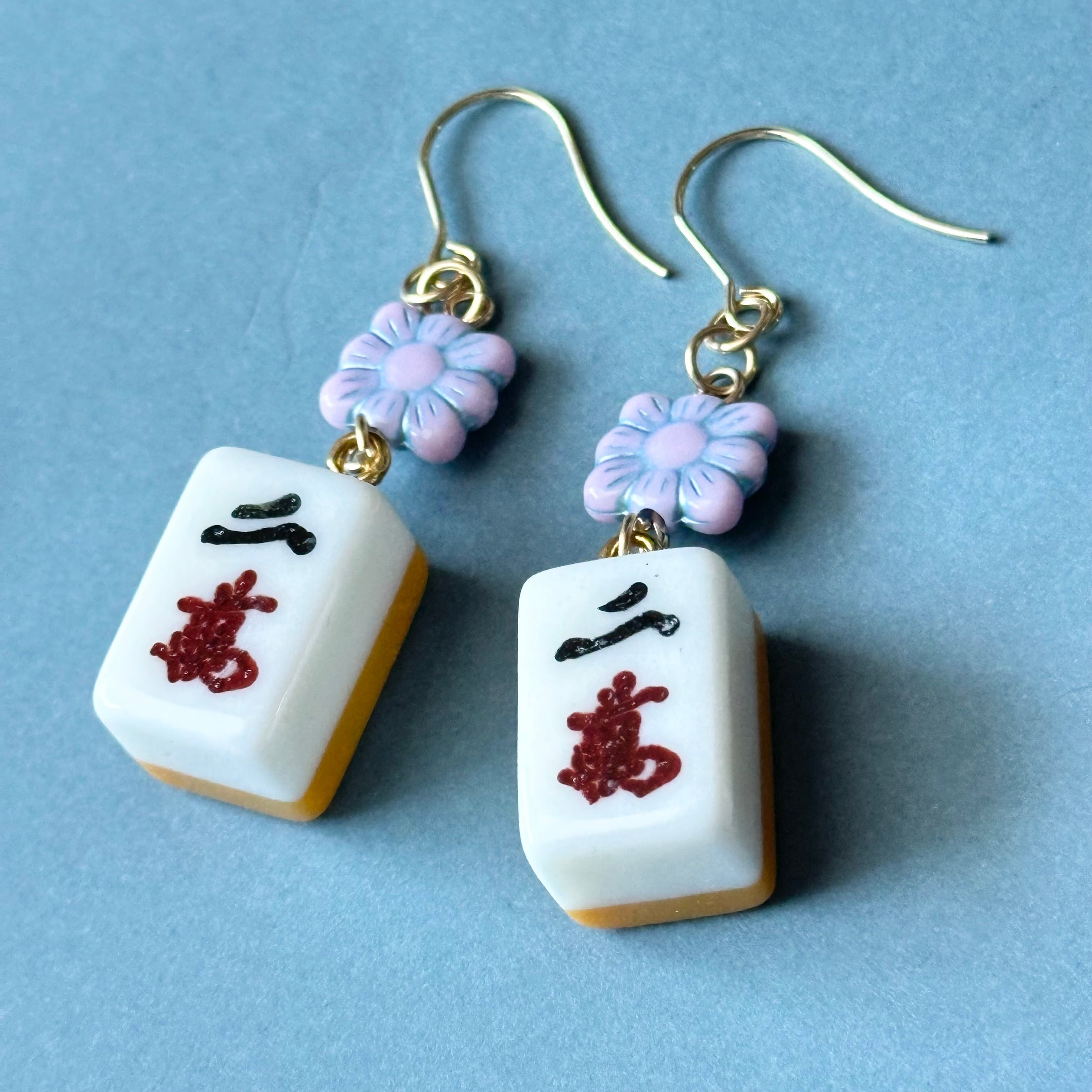 ❁萬子❁ミニ﻿麻雀牌ピアス、イヤリング(242) | ハンドメイドpino