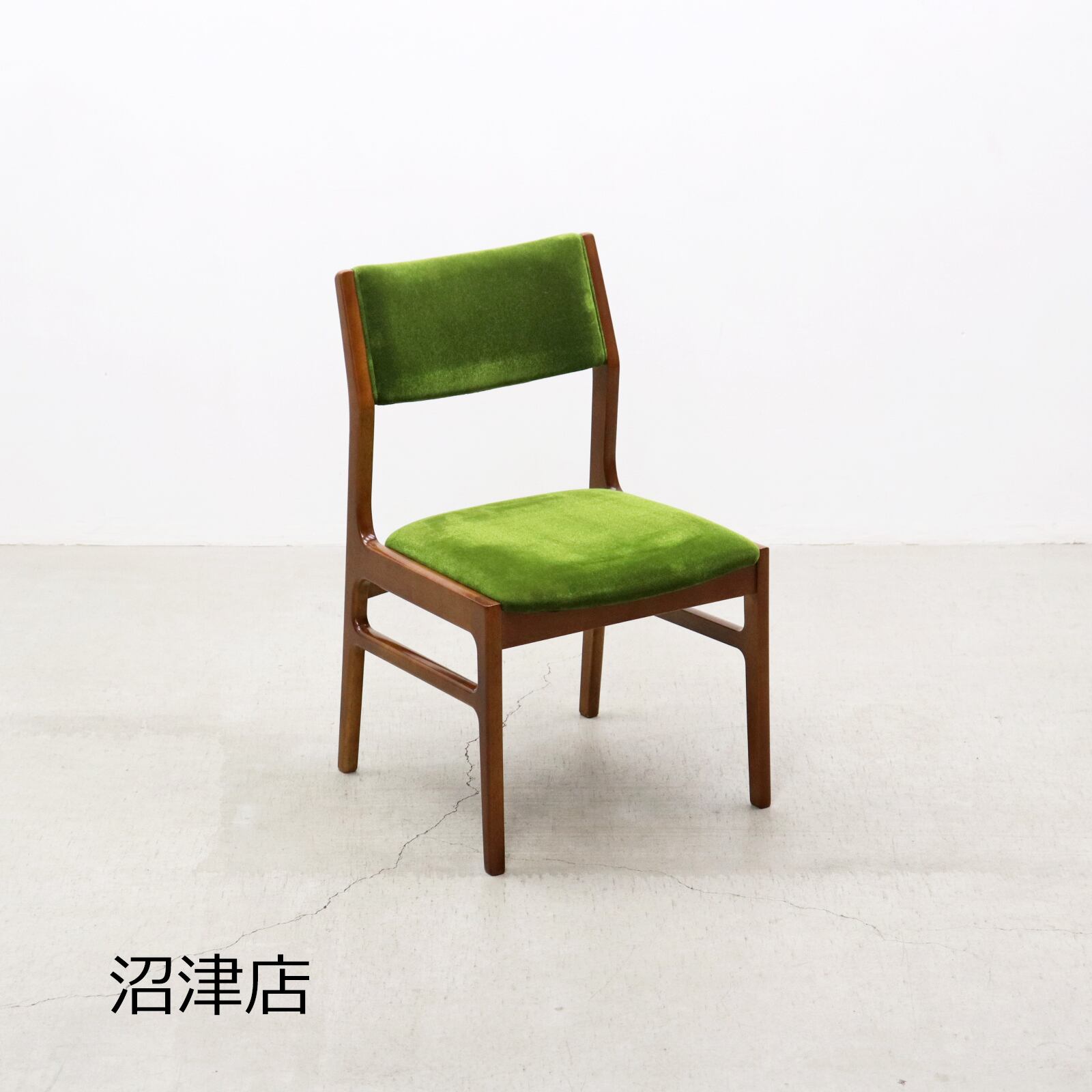 【沼津店】カリモク60 アームレス ダイニングチェア モケット グリーン karimoku レトロ PJT21174