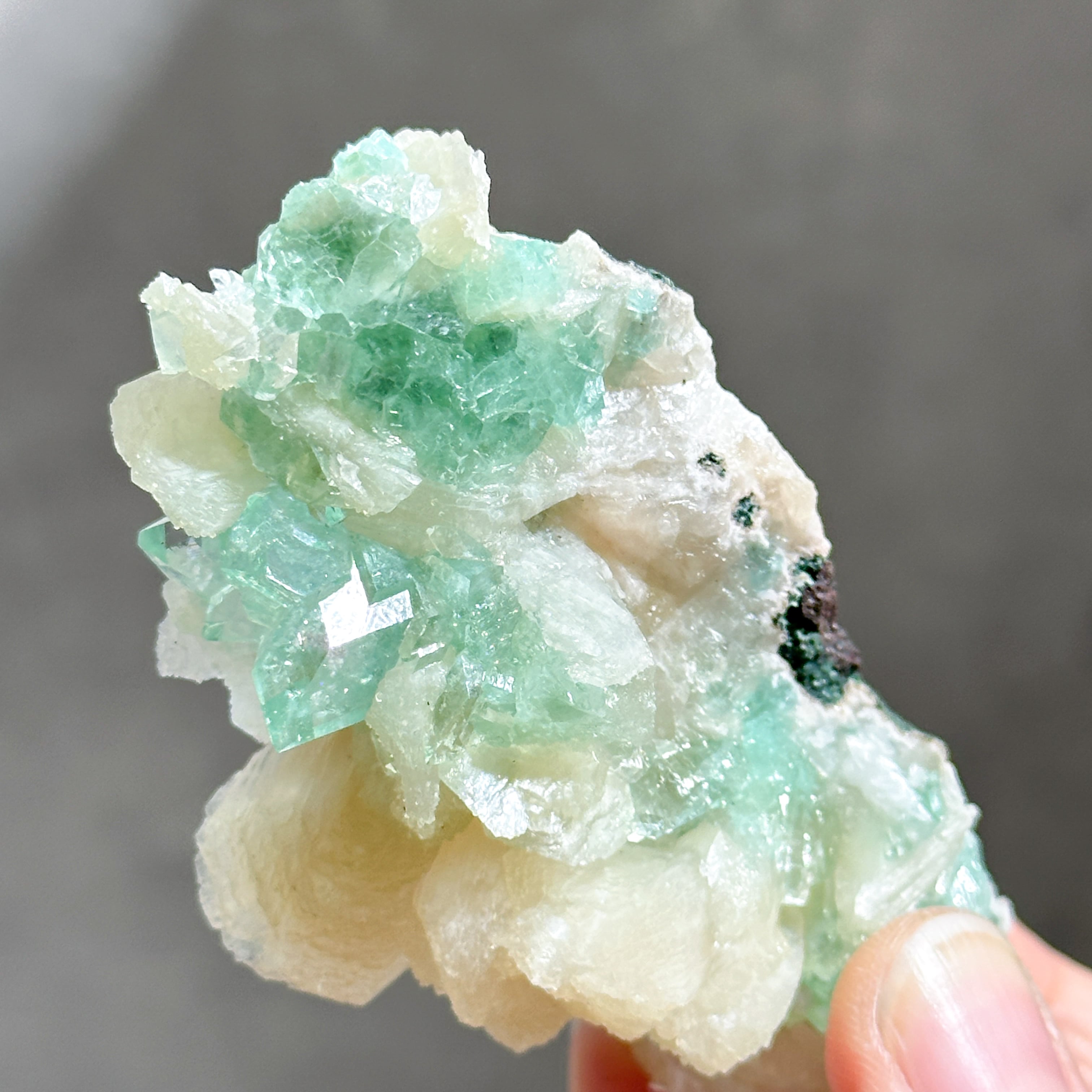 グリーンアポフィライト＆スティルバイト 83◇ Green Apophyllite