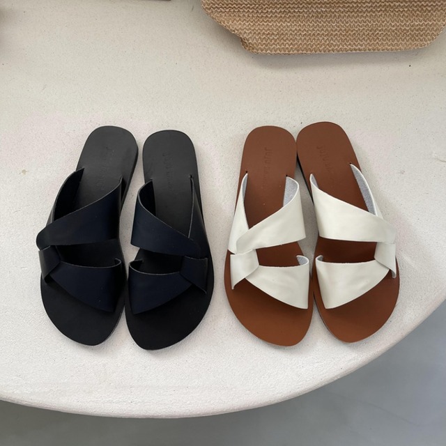 cross design flat sandals