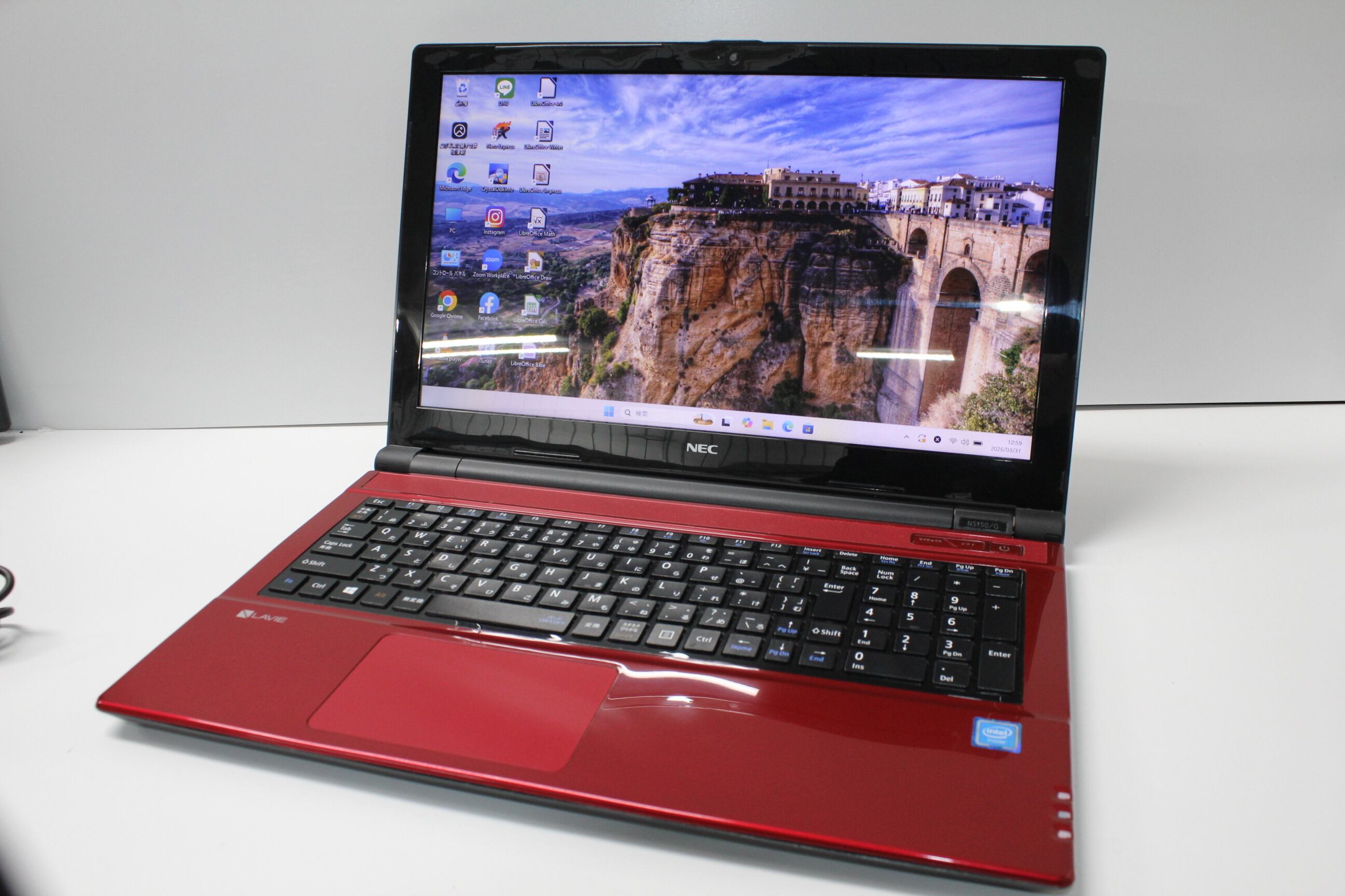 中古一体型デスクトップ】富士通〈ESPRIMO WF1/D3〉Intel Core i7