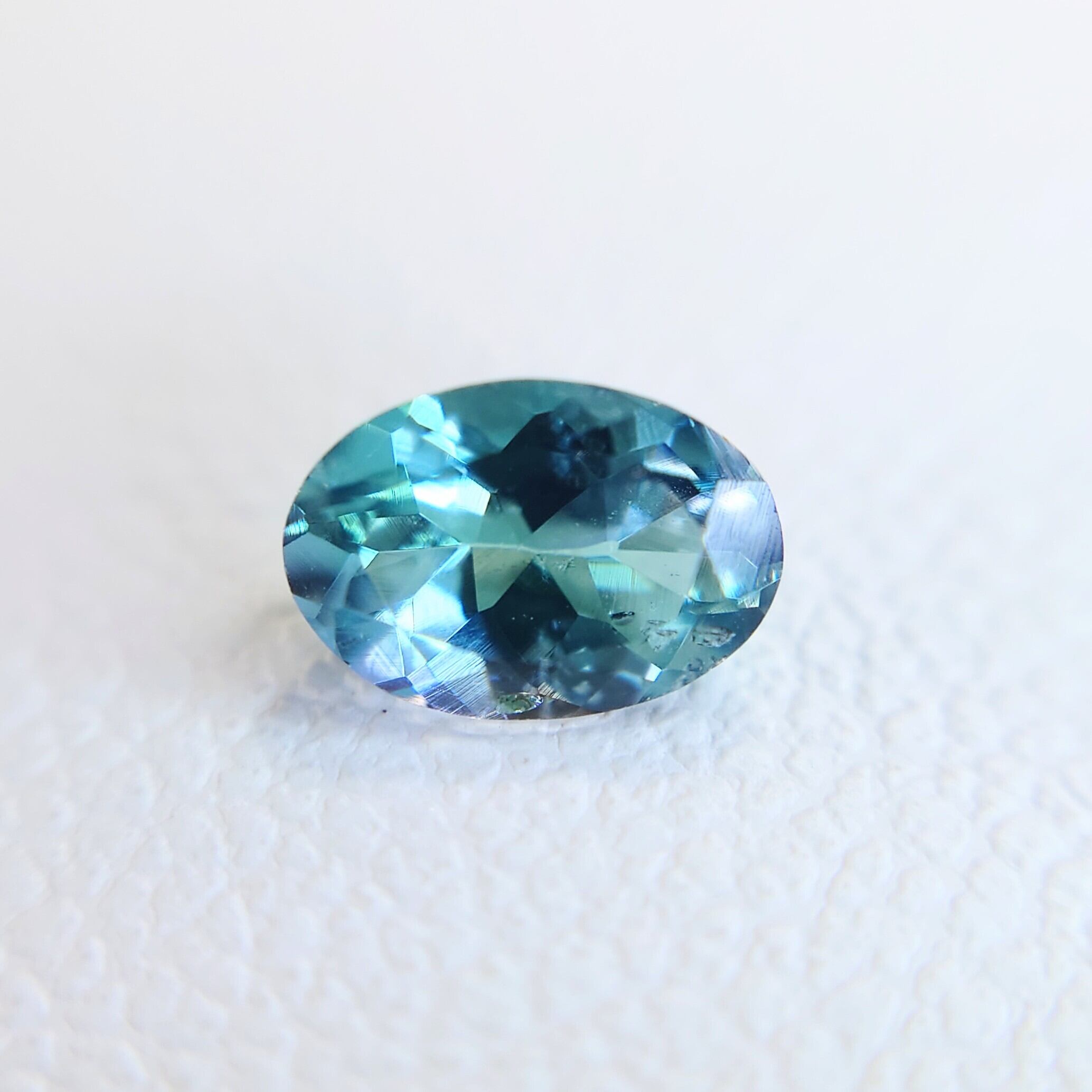 希少 Blue Kornerupine 0.375ct Cr/Fe/V 日独成分分析済ソ付 ルース