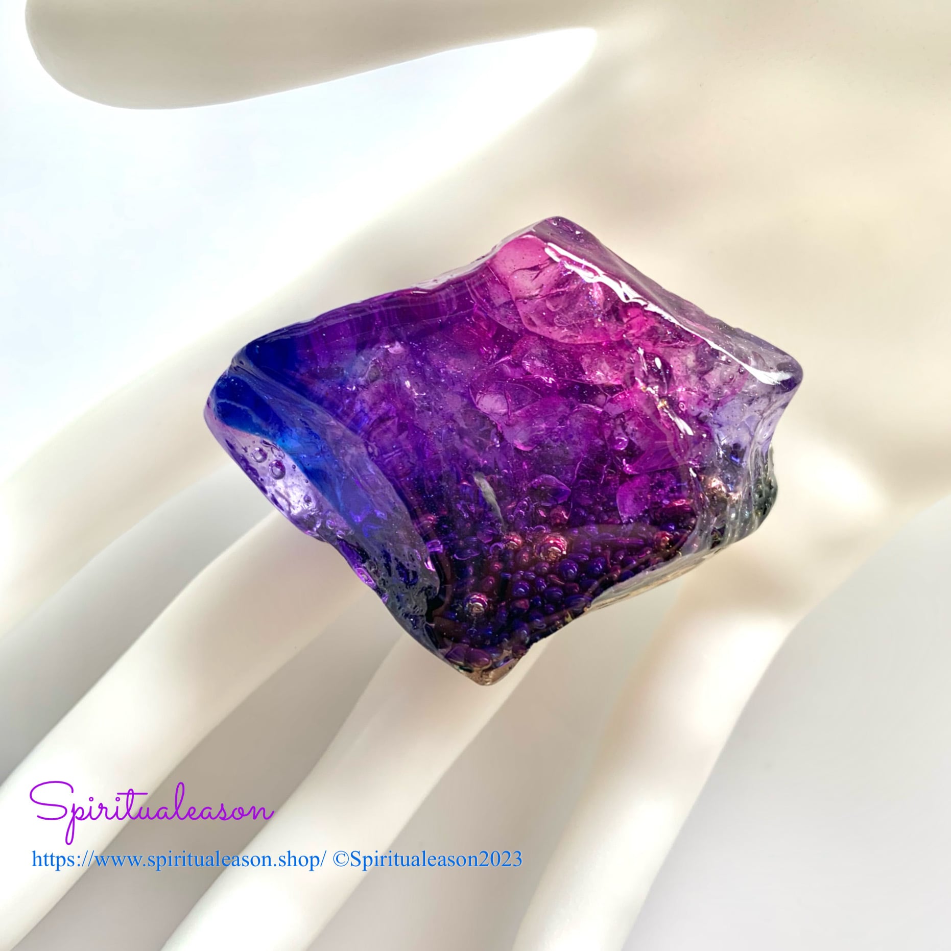 賢者の石オルゴナイト／color:杜若 ｶｷﾂﾊﾞﾀ／オブジェ | Spiritualeason