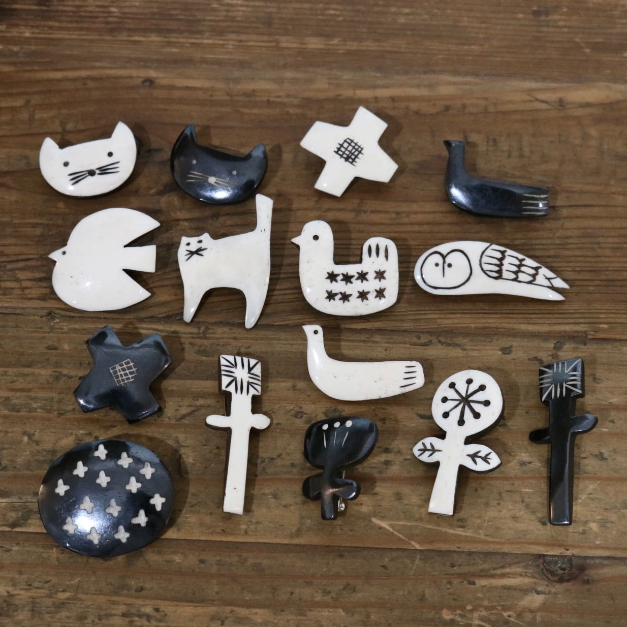 Akorát. ネパール ボーンブローチ | Zakka so-la