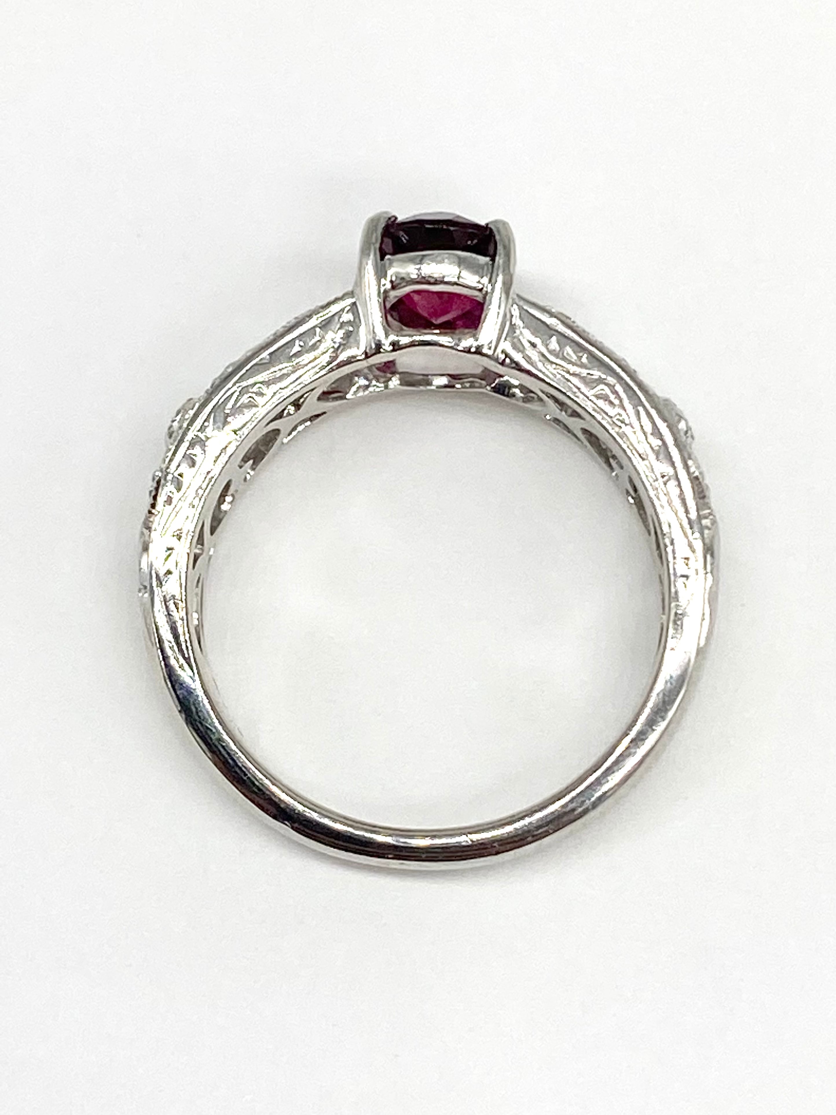 ルベライト（レッドトルマリン）0.803ct / ダイヤモンド 計0.10ct  