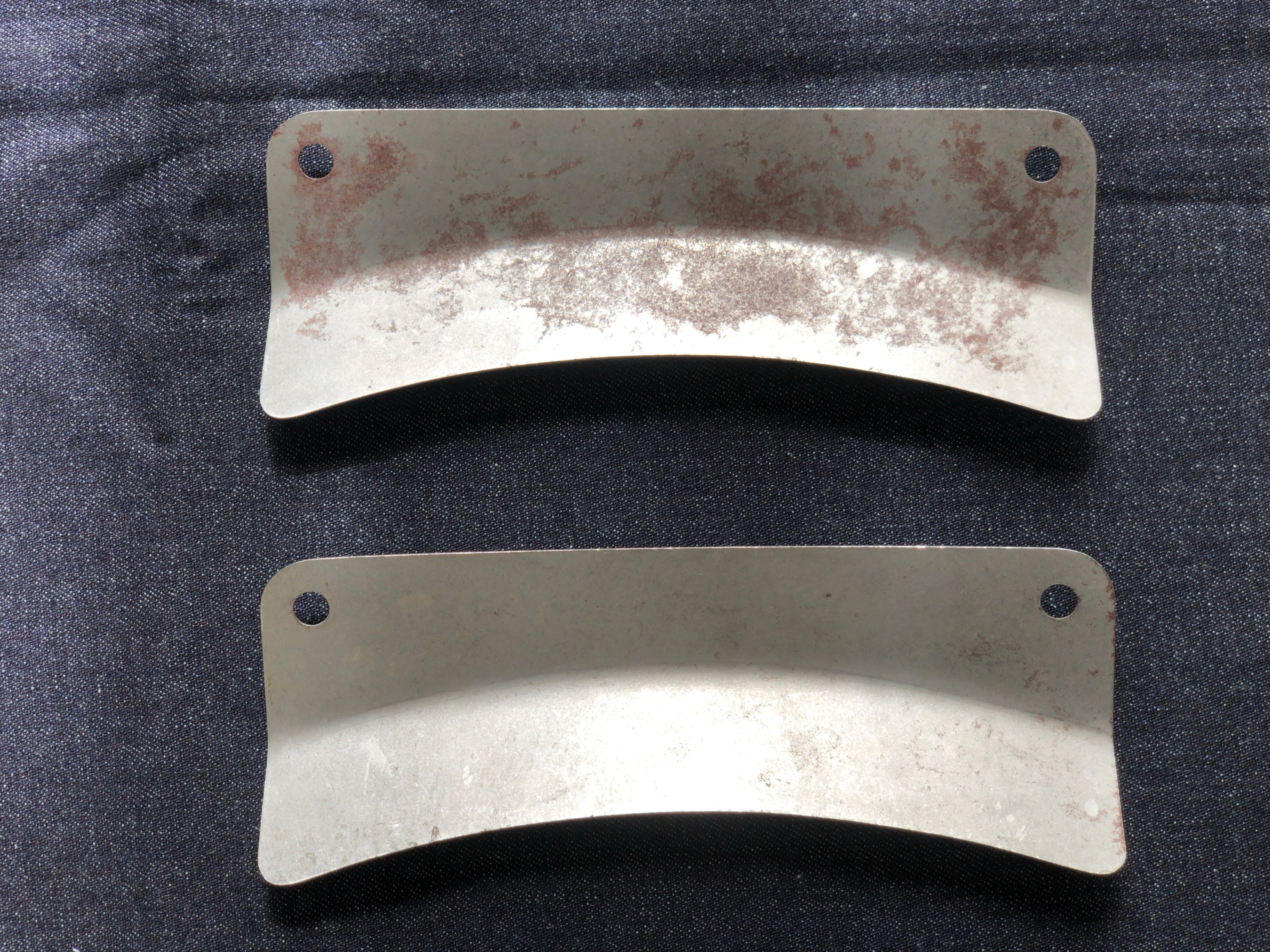 VOLVO240 ボルボ240 オールドタイプマッドフラップ用 プレート リア