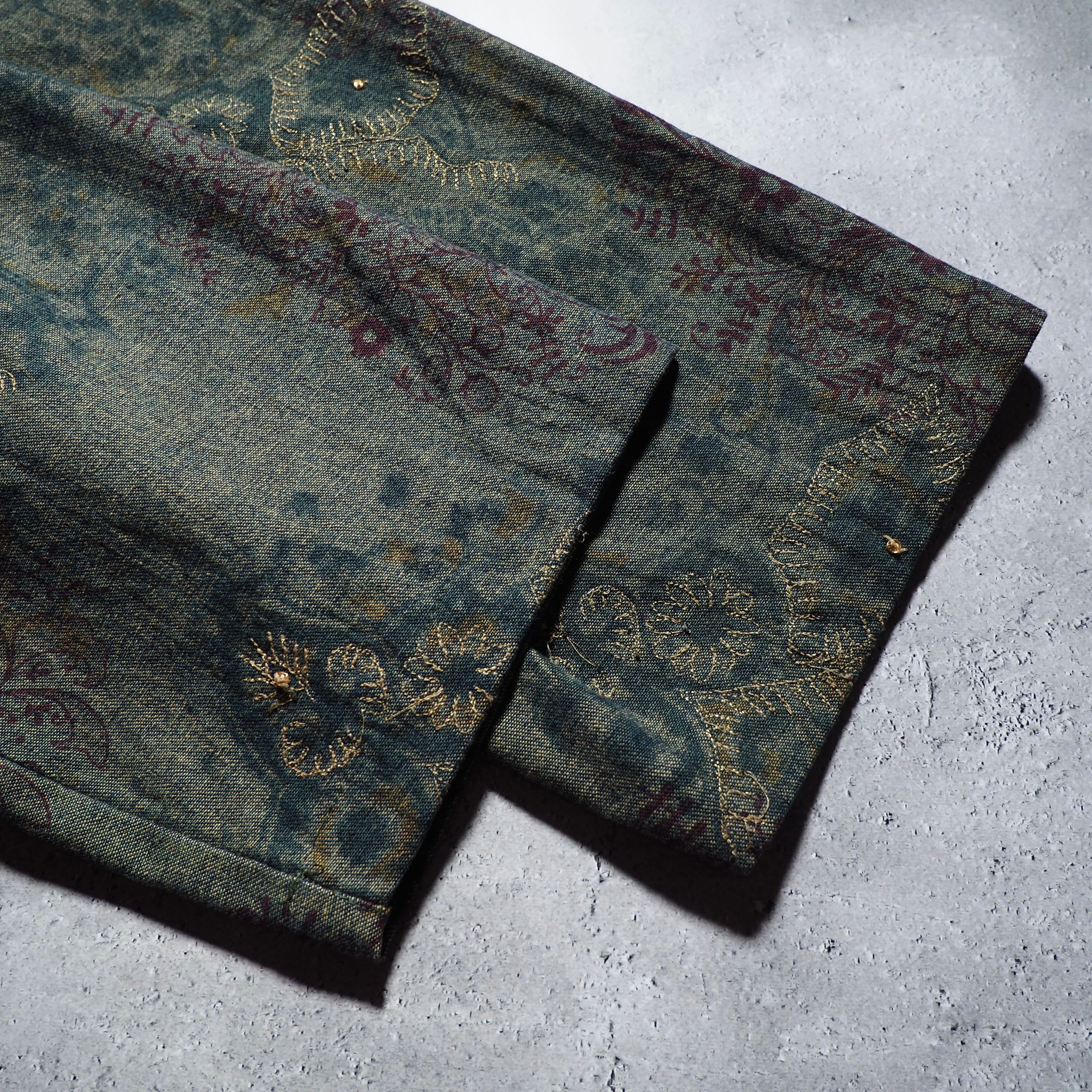 Beautiful ethnic art painted × Hand-dyed vintage half-length coat