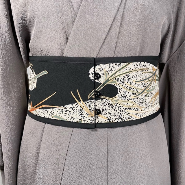 コルセット帯（松葉・黒留袖より制作）Corset Obi(Pine needle・Made of Kurotomesode Kimono)