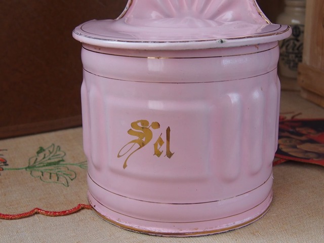 フランスアンティーク　ホーローセル缶　SEL　ピンク