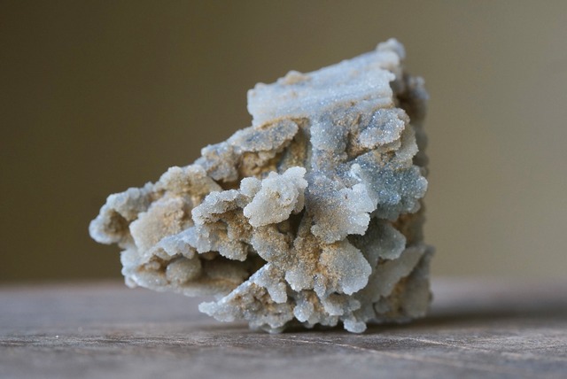 カルセドニー / クローライト ① Chalcedony / Chlorite