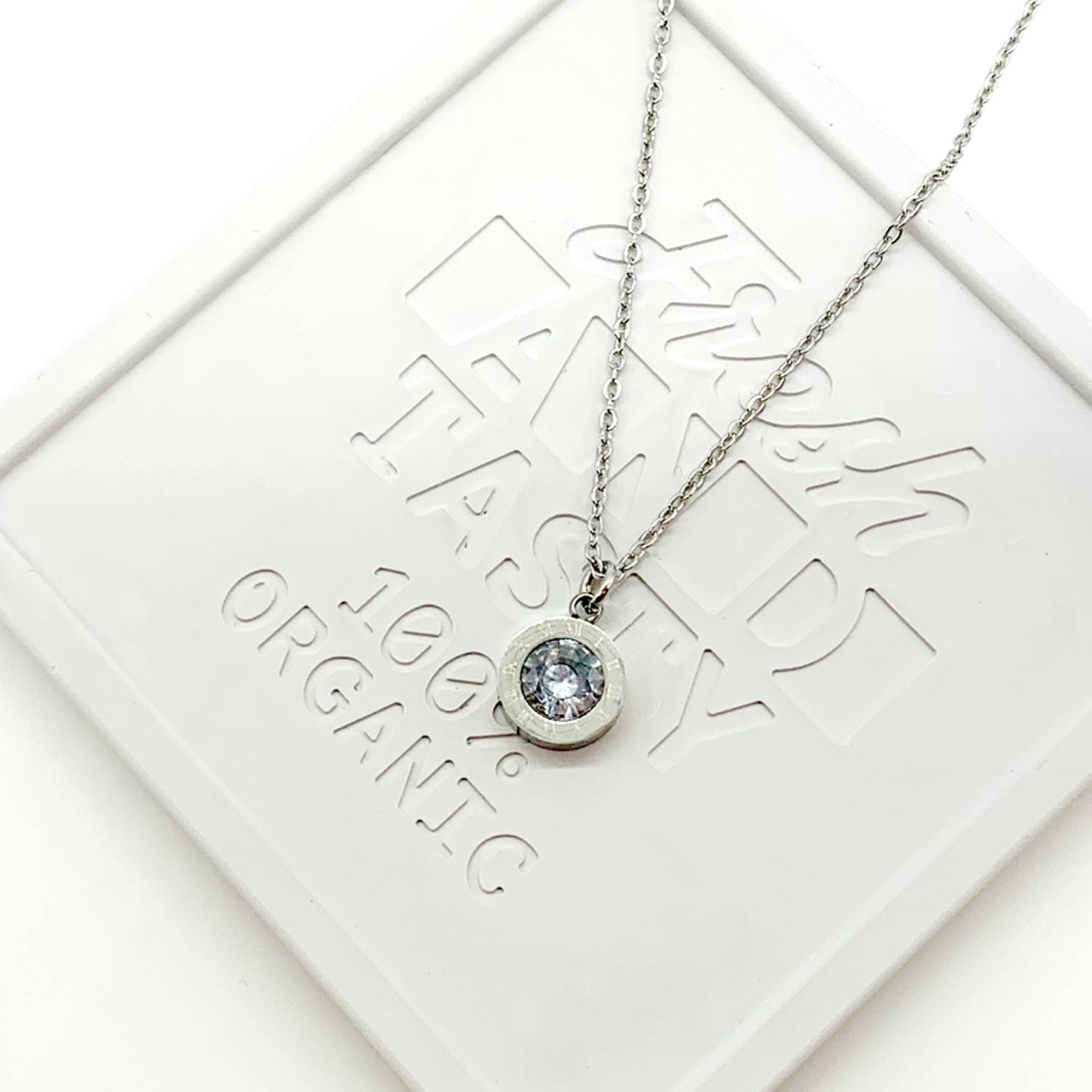 ストーンローマナンバーネックレス