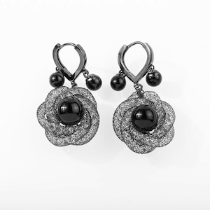 レトロブラックローズピアス W10088