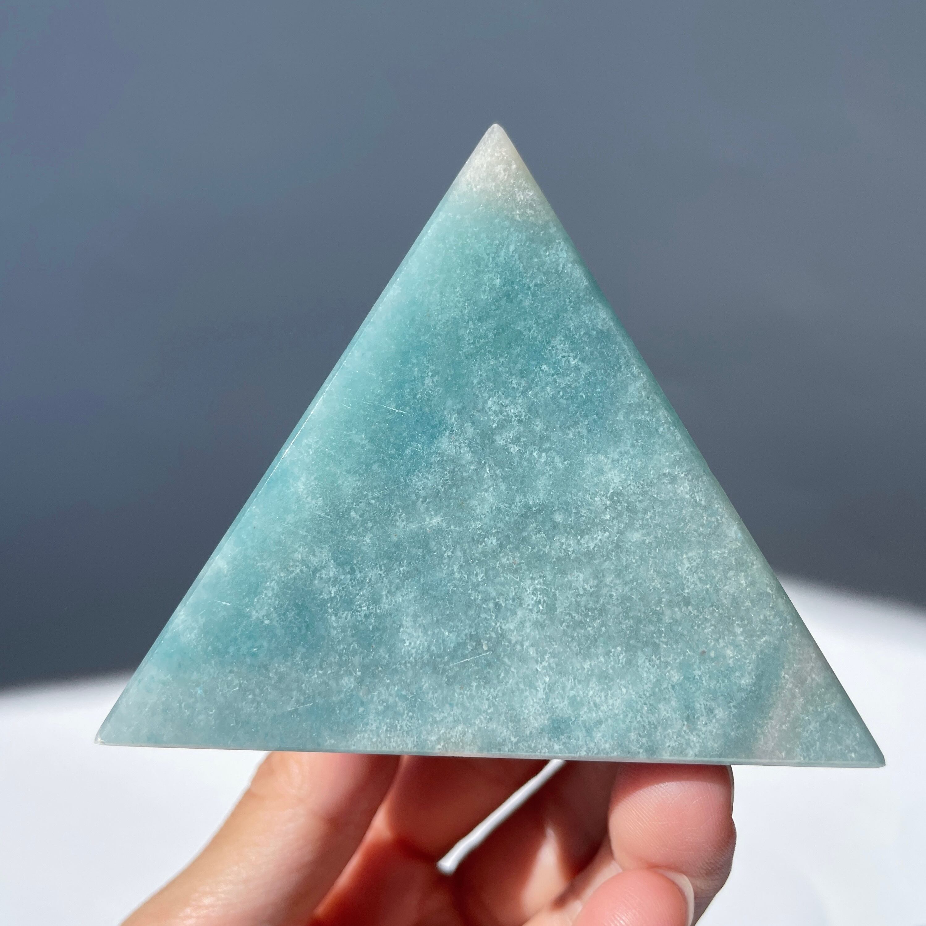 トロレアイト ピラミッド型 ブラジル産 【グラデーション