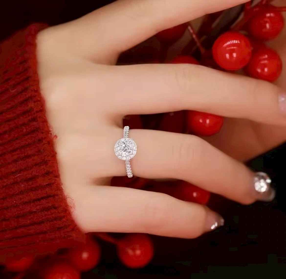 モアサナイト 0.5ct ハローリング｜S925証明＆GRA鑑定書付 | Stellux