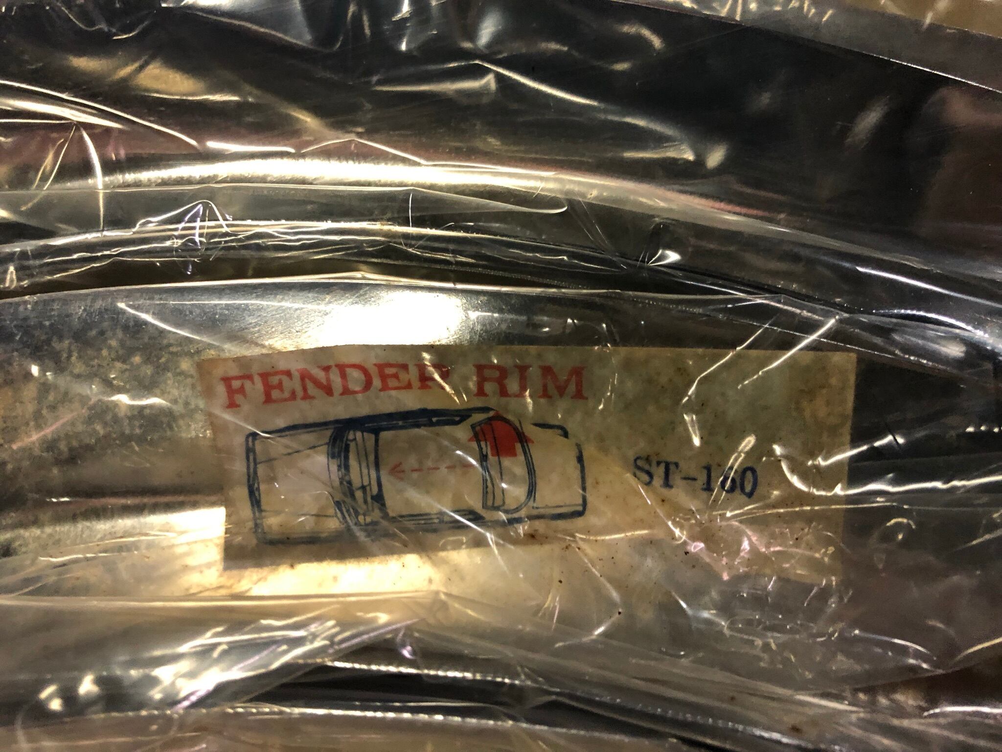 当時物”メッキ フェンダートリム [スカイライン R-31] オーバー