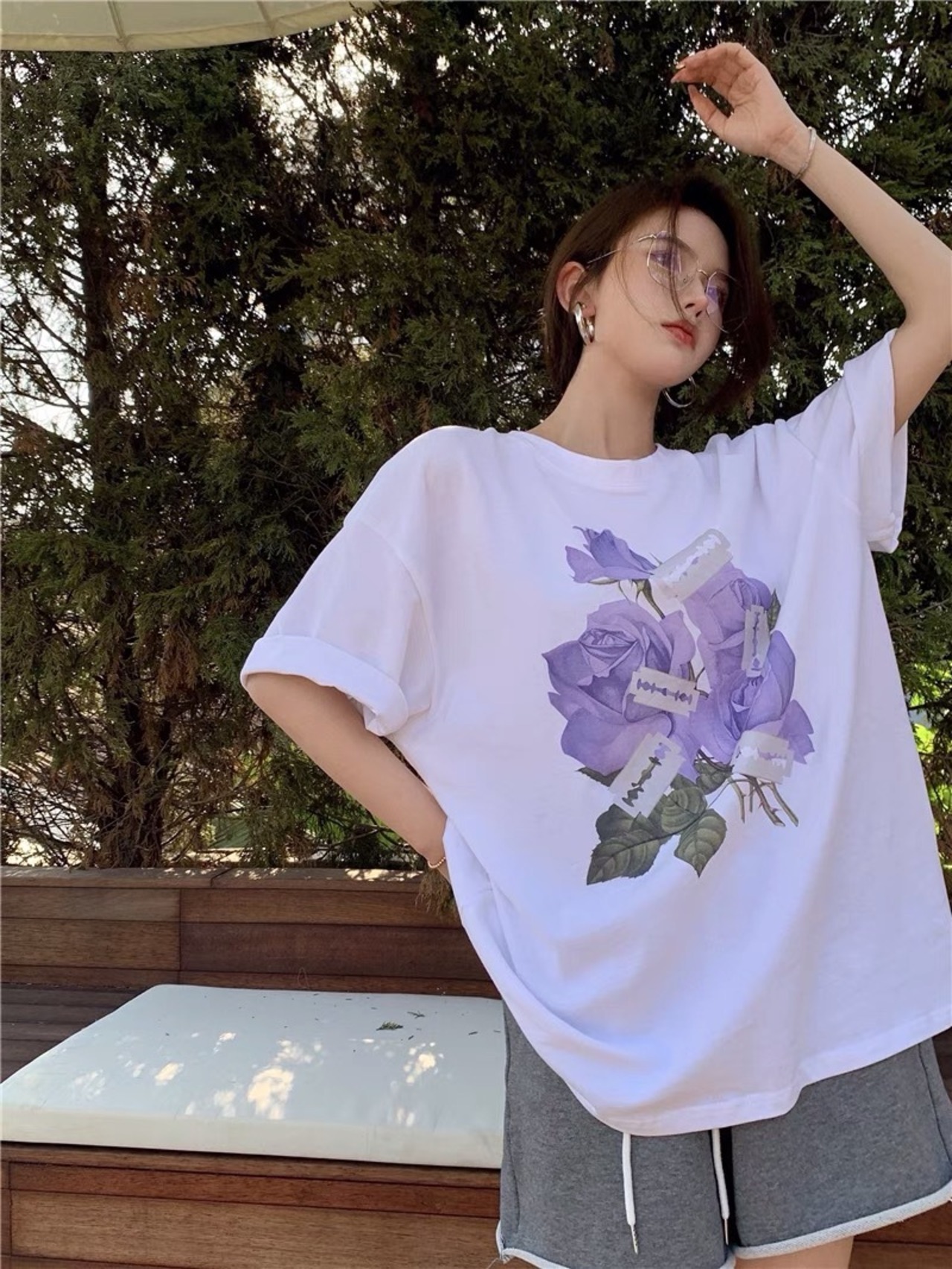薔薇 Tシャツ 白 紫 パープル ゆったり カジュアル トップ 