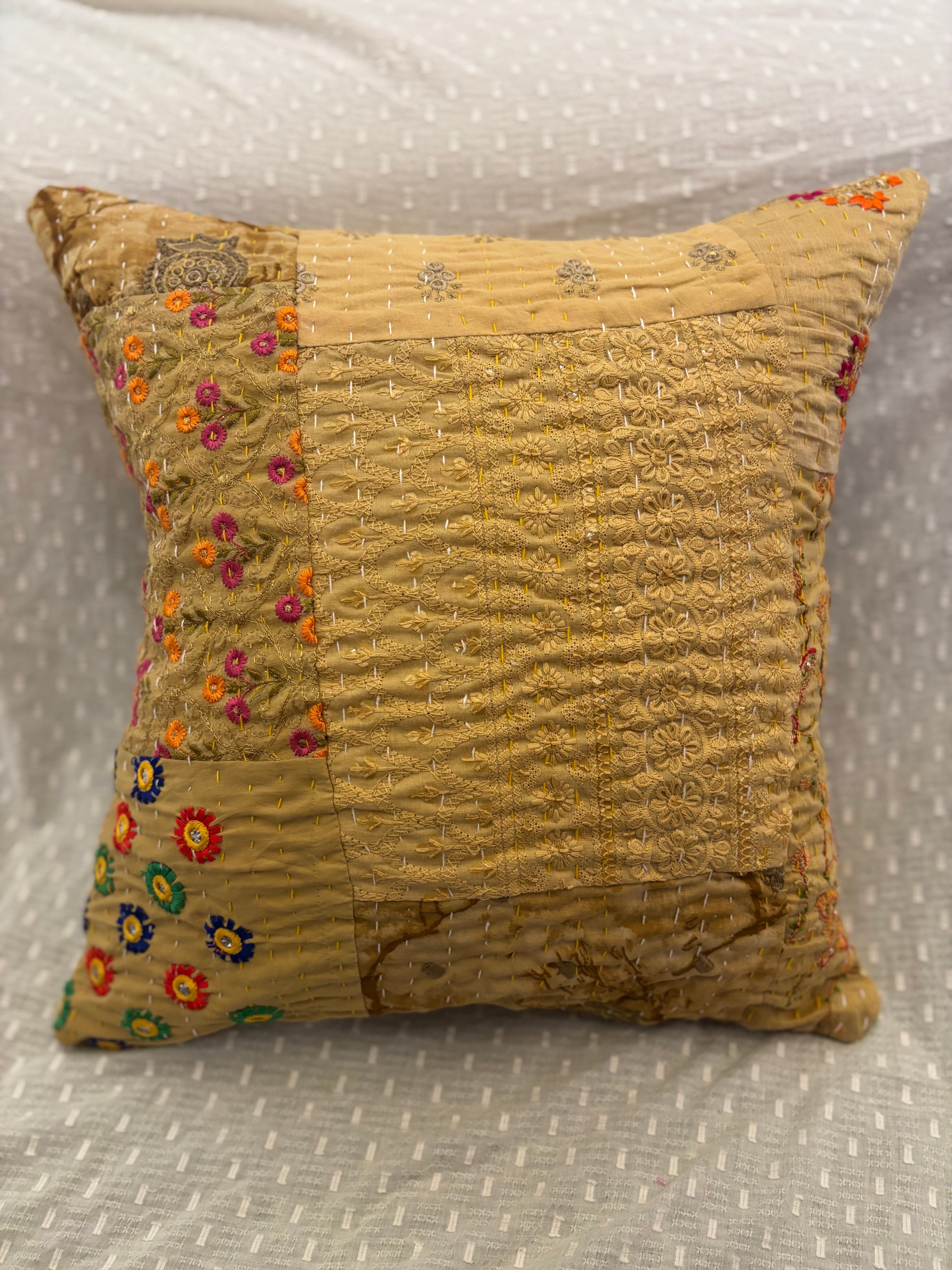 L】アイボリー カンバディアキルト(ダブルサイズ) インド刺繍パッチ