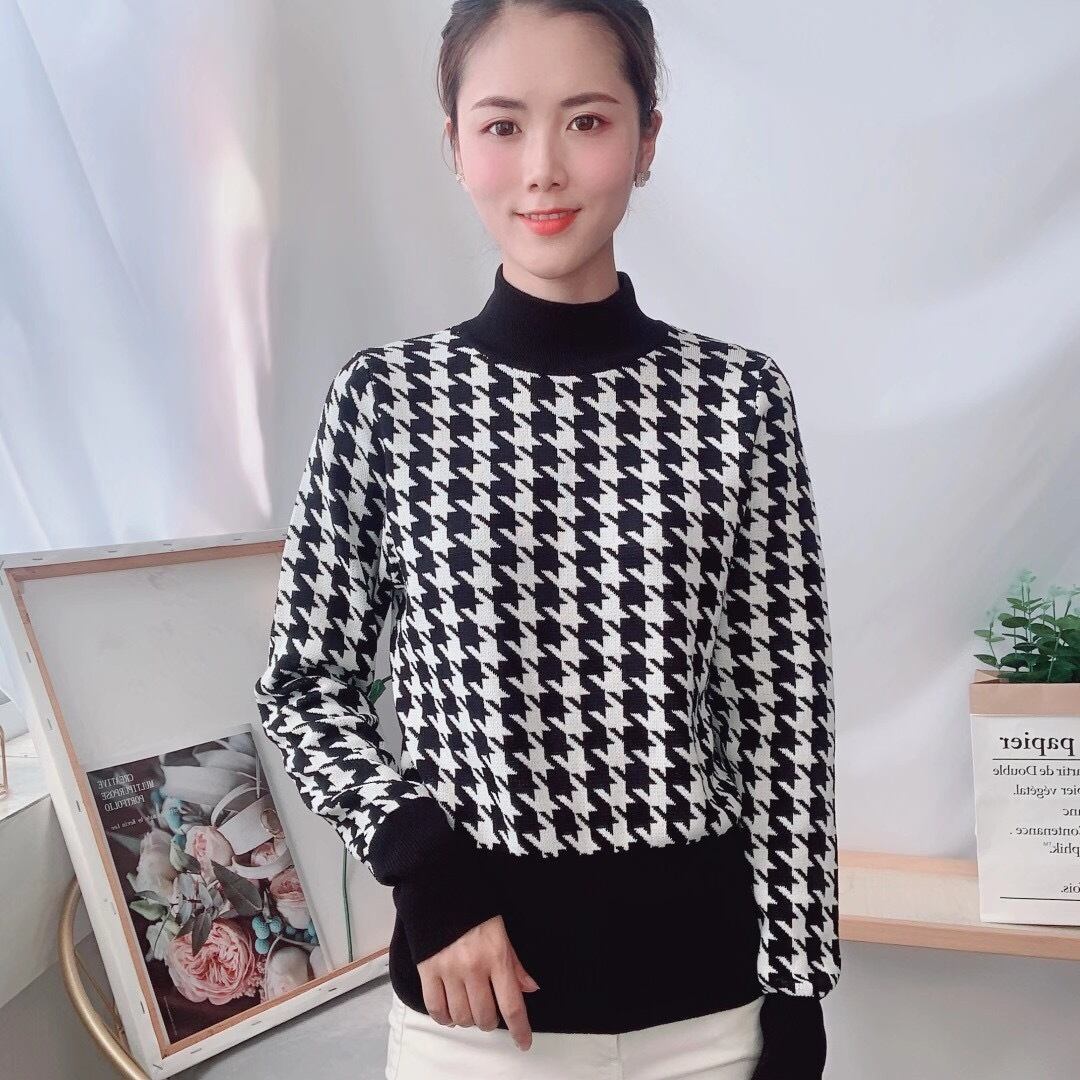 ハイネック千鳥柄ニット