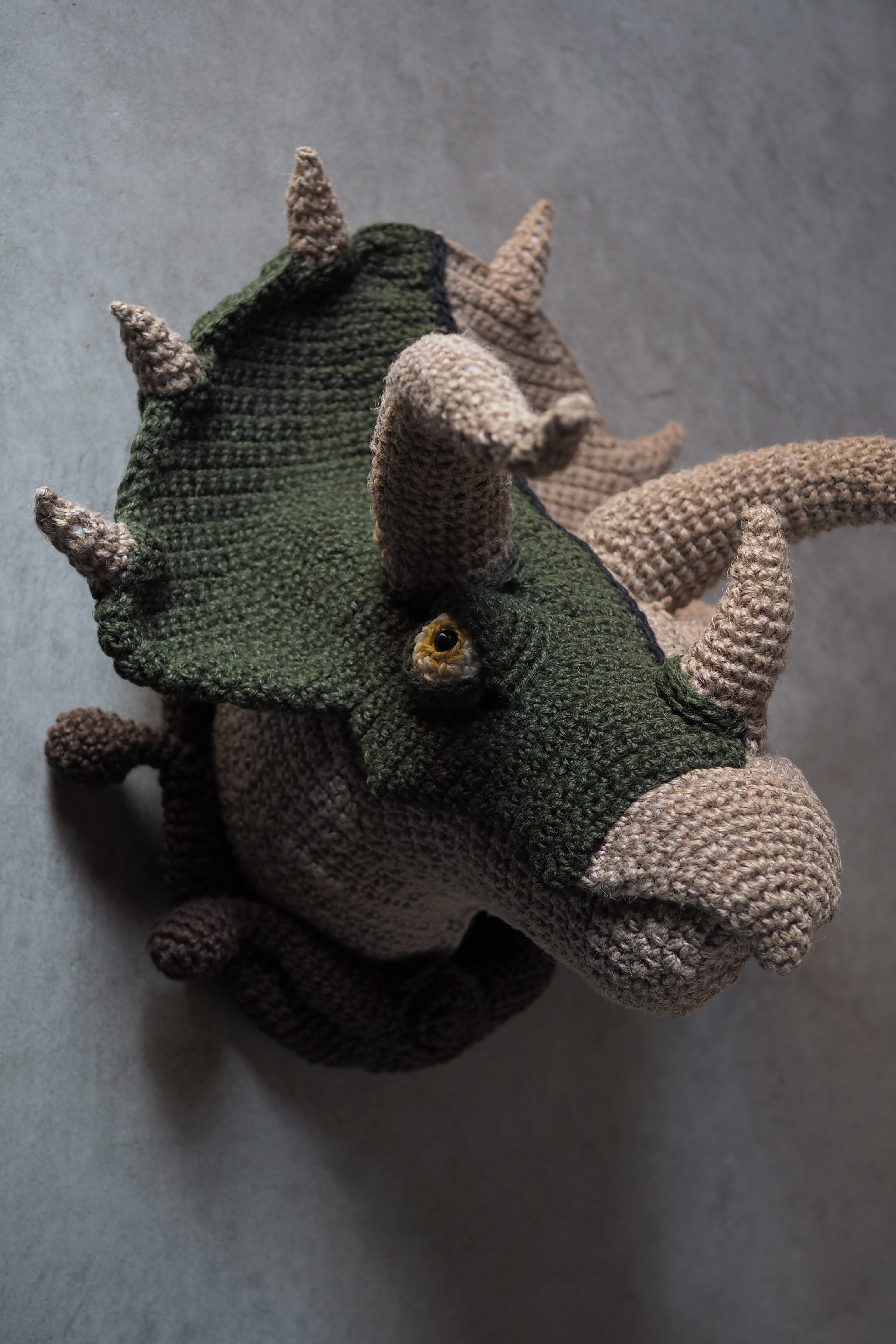 TRICERATOPS TROPHY 半分トリケラくん