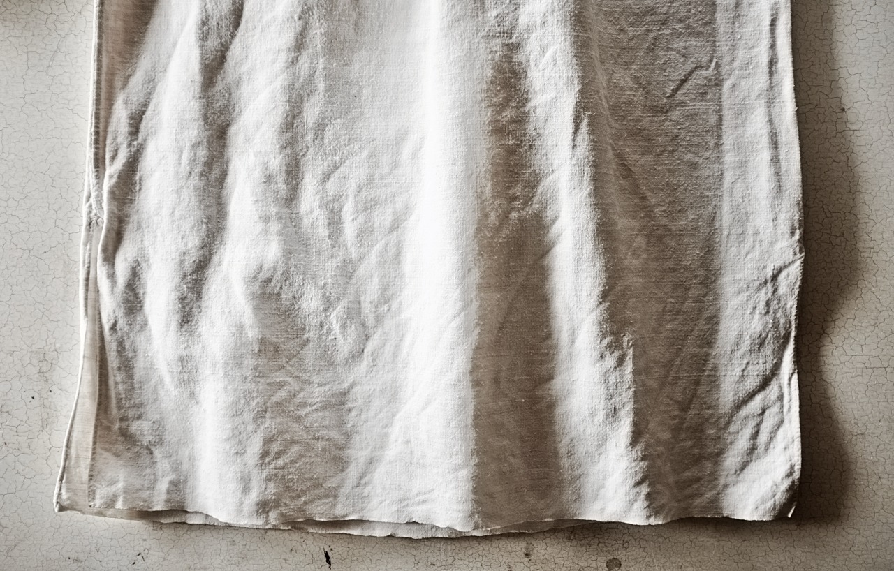 1900s フランス 清貧の画家へ 手織りシャンブルリネンによるグランパシャツ アンティーク