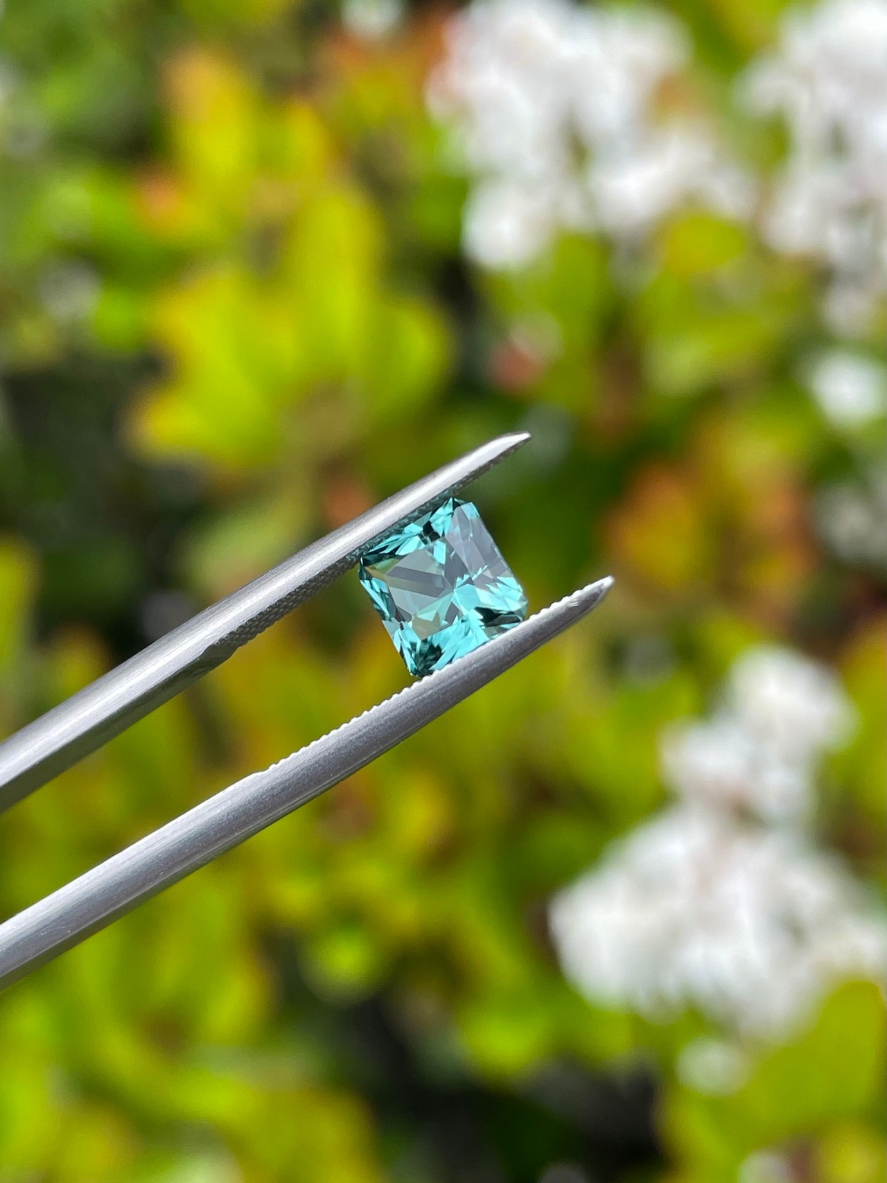 ラグーントルマリン ラディアント 6.9x6.9x4.1mm, 0.97ct, ナミビア産