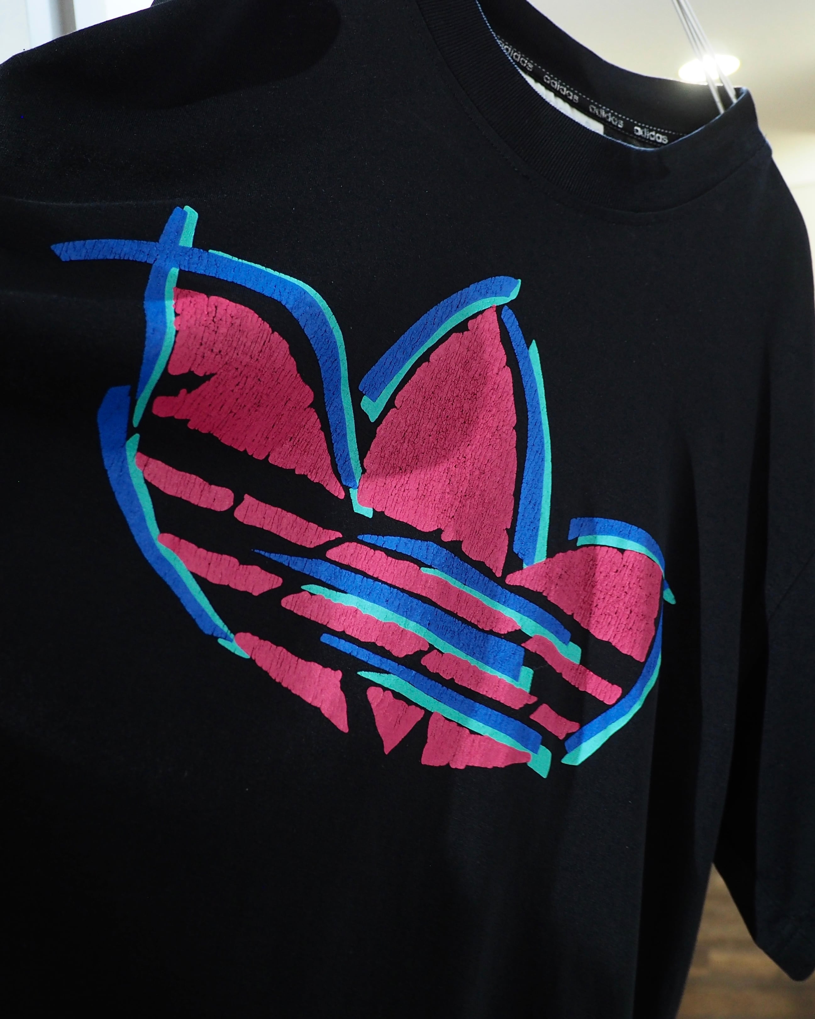 1990s " Old adidas " Neon Trefoil Logo printed vintage SS Tee
