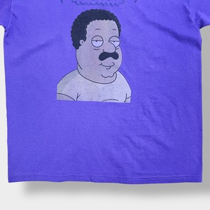 【HANES】Family Guy ファミリーガイ クリーブランド・ブラウン FOX コメディアニメ キャラt イラスト 手書き風ロゴ プリント Tシャツ 半袖 パープル US古着