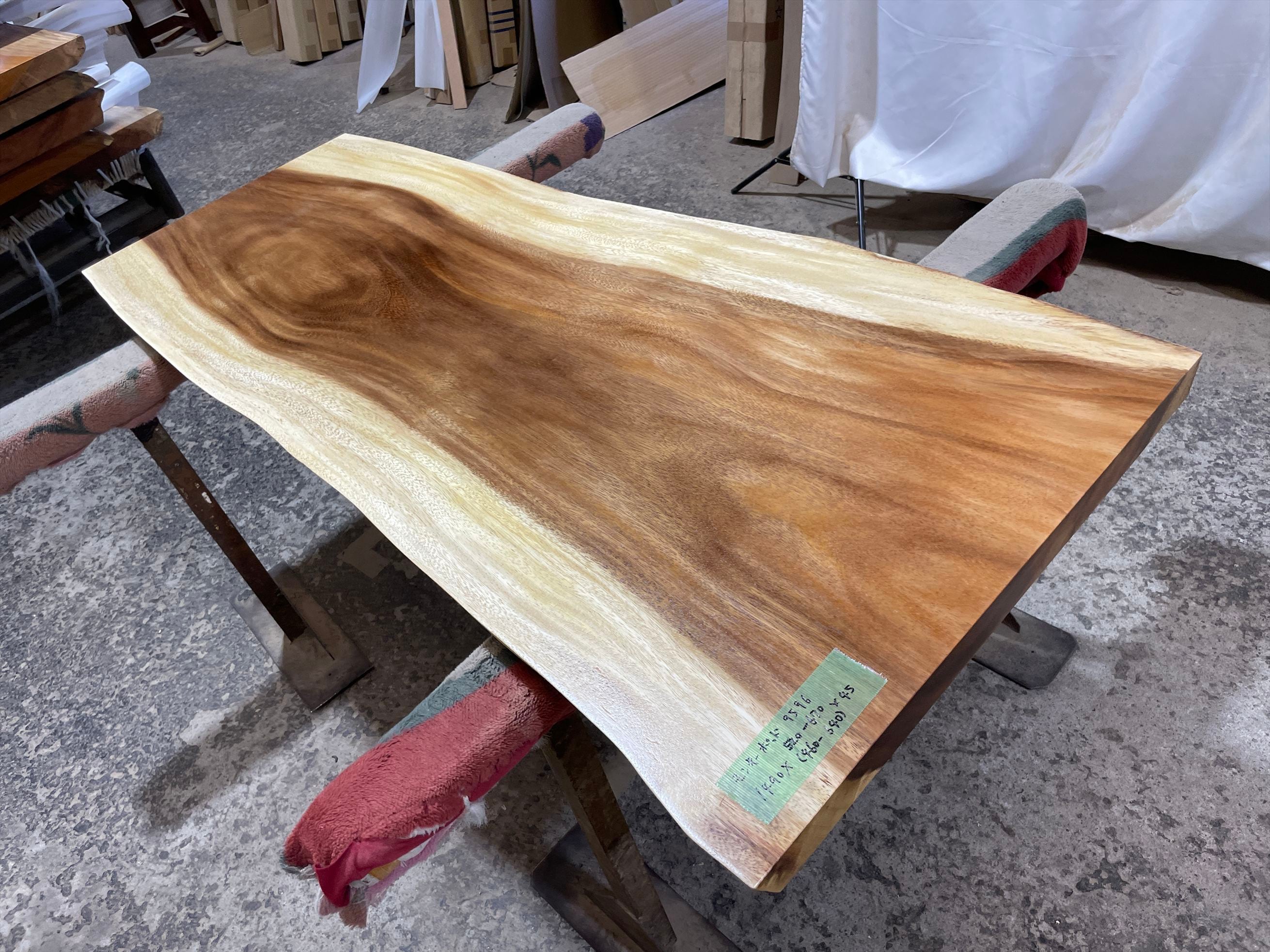モンキーポッド9596 一枚板無垢 乾燥材 1490x520-670x45mm カウンター センターテーブル ダイニングテーブル
