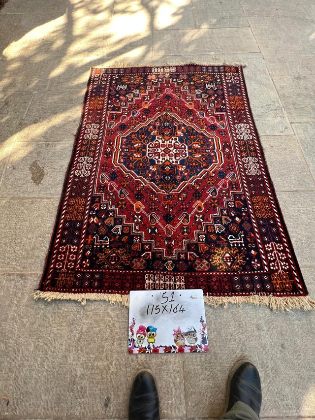 絨毯クエスト69【No.T51】 ※現在、こちらの商品はイランに置いてあります。ご希望の方は先ずは在庫のご確認をお願いします。