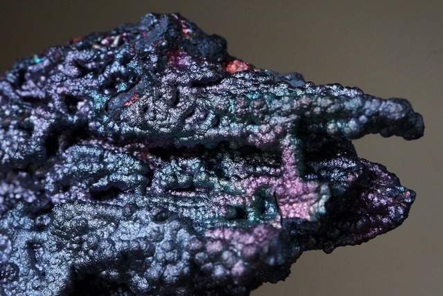 イリデッセント・ゲーサイト Iridescent Goethite