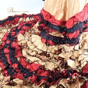 フラメンコ 衣装 バタデコーラ ファルダ スカート ブラック系 ベージュ系 ブラウン系 レッド系 ゴールド系 黒 ゴールド 茶色 赤 ボランテ フリル レース ボリューム ダンス パーティ 発表会 高級感 重厚感 ボリューム感 華やか 可愛い ダンス用 衣装用 コスチューム 舞台衣装 発表会用 演奏会用 パーティー用