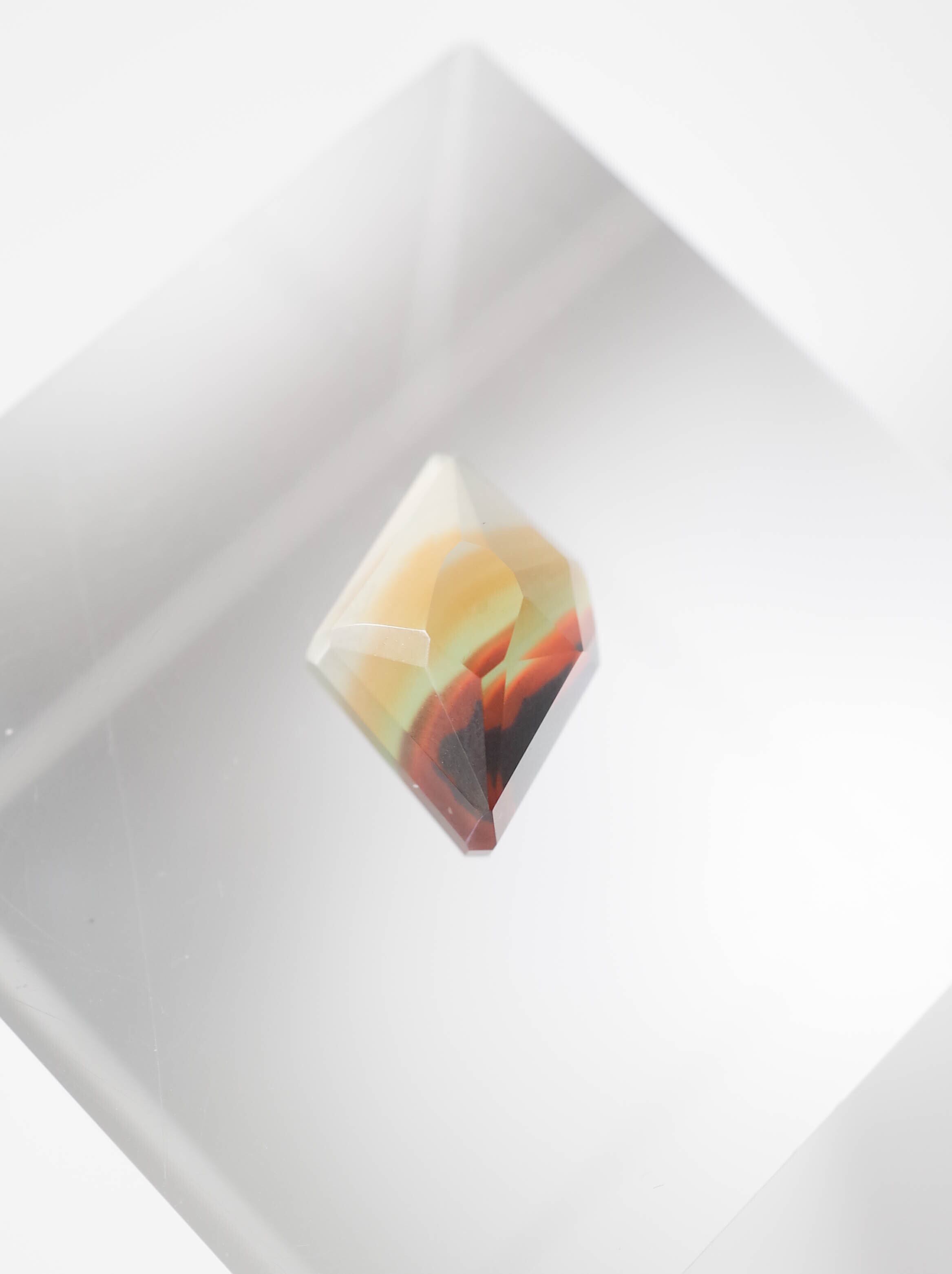 サファイアとロッククリスタルダブレットのチャーム