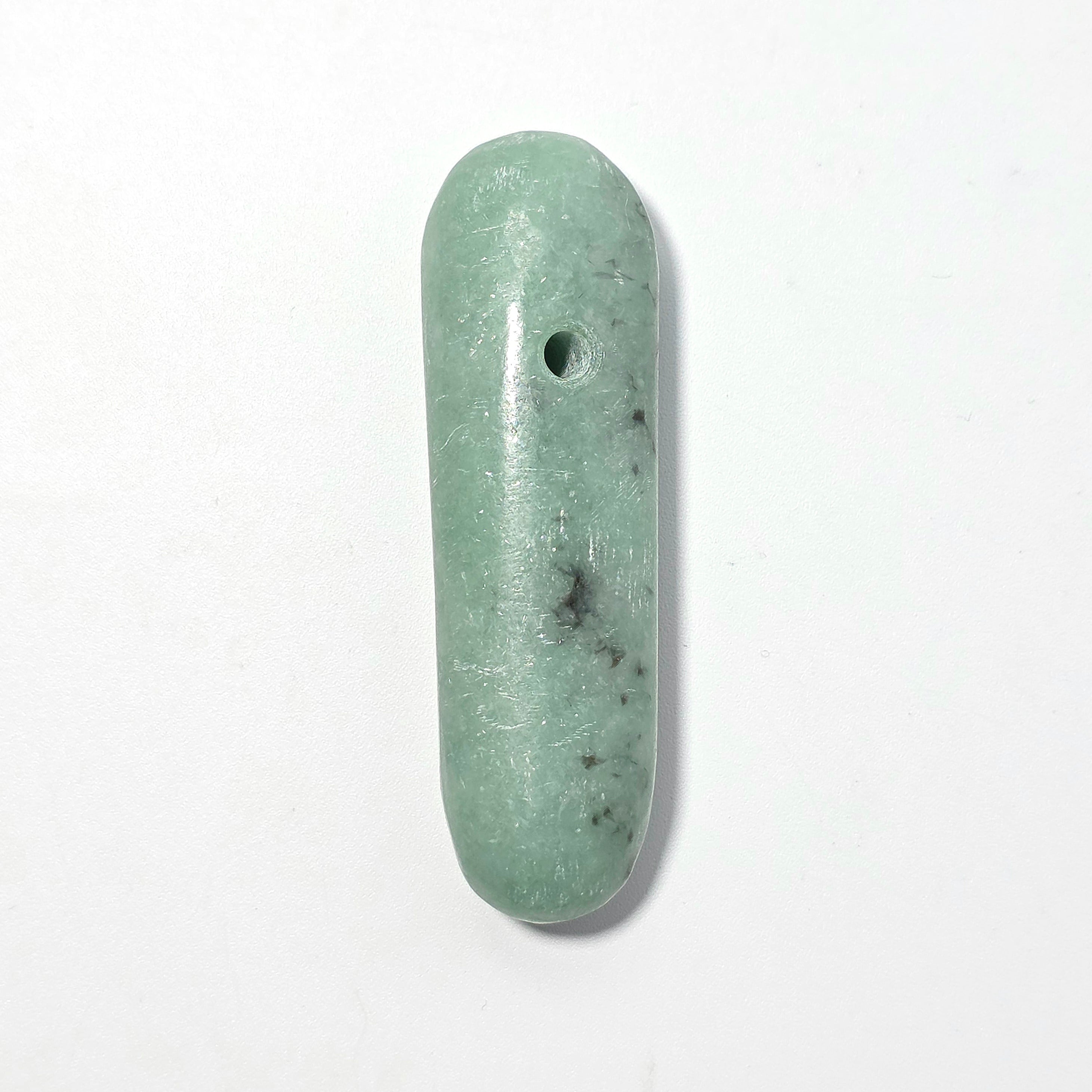 入コン沢 勾玉:糸魚川翡翠 BMT0551 | 糸魚川翡翠工芸家 赤羽可行BASE