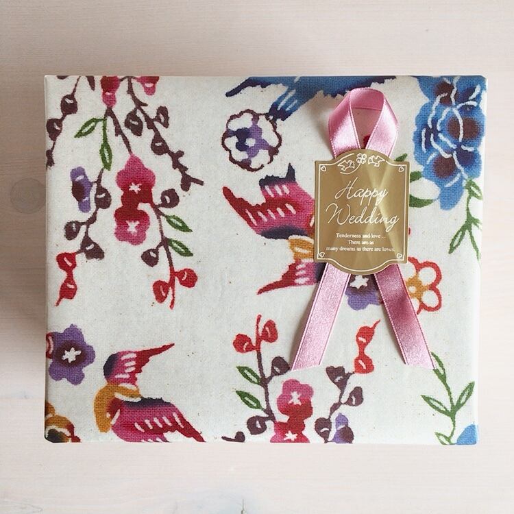 ギフトボックス代 300円