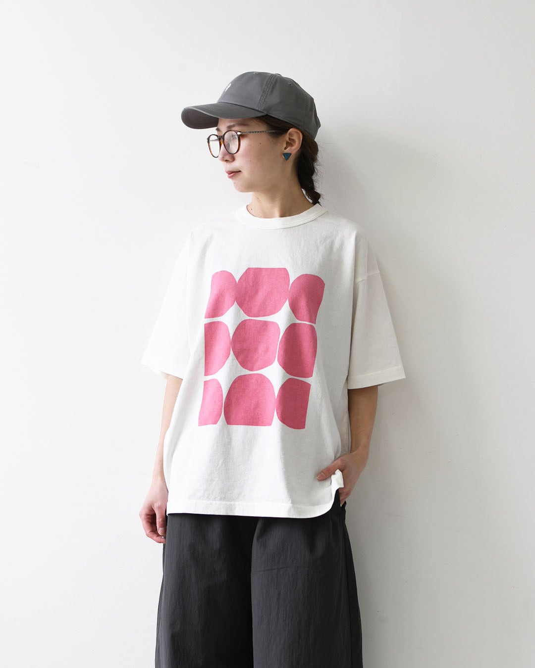 prit [プリット] 18/1空紡度詰天竺フレームドットプリントTシャツ
