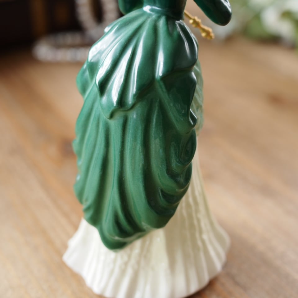 フィギュリン 英国コールポート Miss Emily 陶器人形 | antique