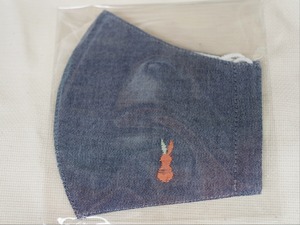 うさぎ刺繍マスク（ネイビー２）