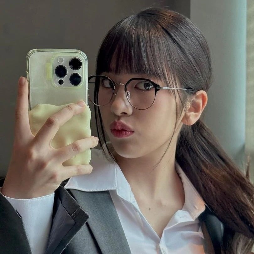 NEW 韓国アイドル話題スマホケース！[GRAGG] LANDING CORNER