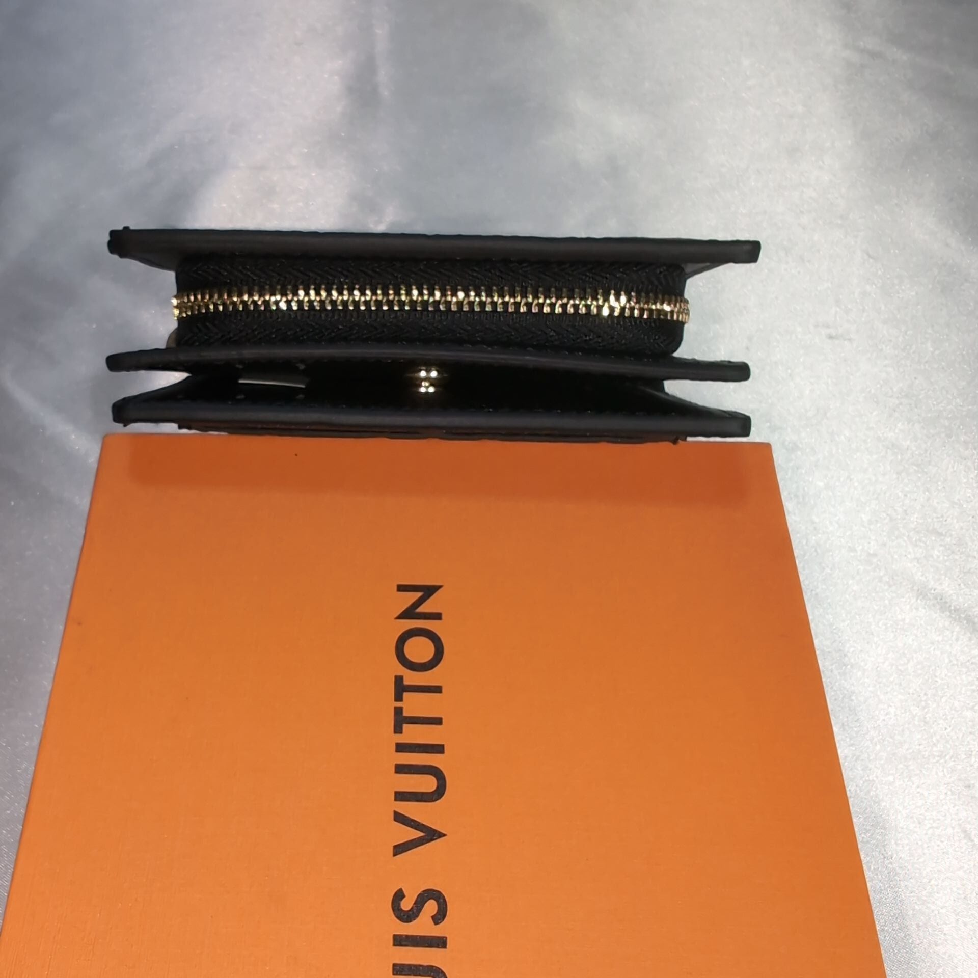 ルイヴィトン 二つ折り財布 アンプラント ポルトフォイユ・クレア