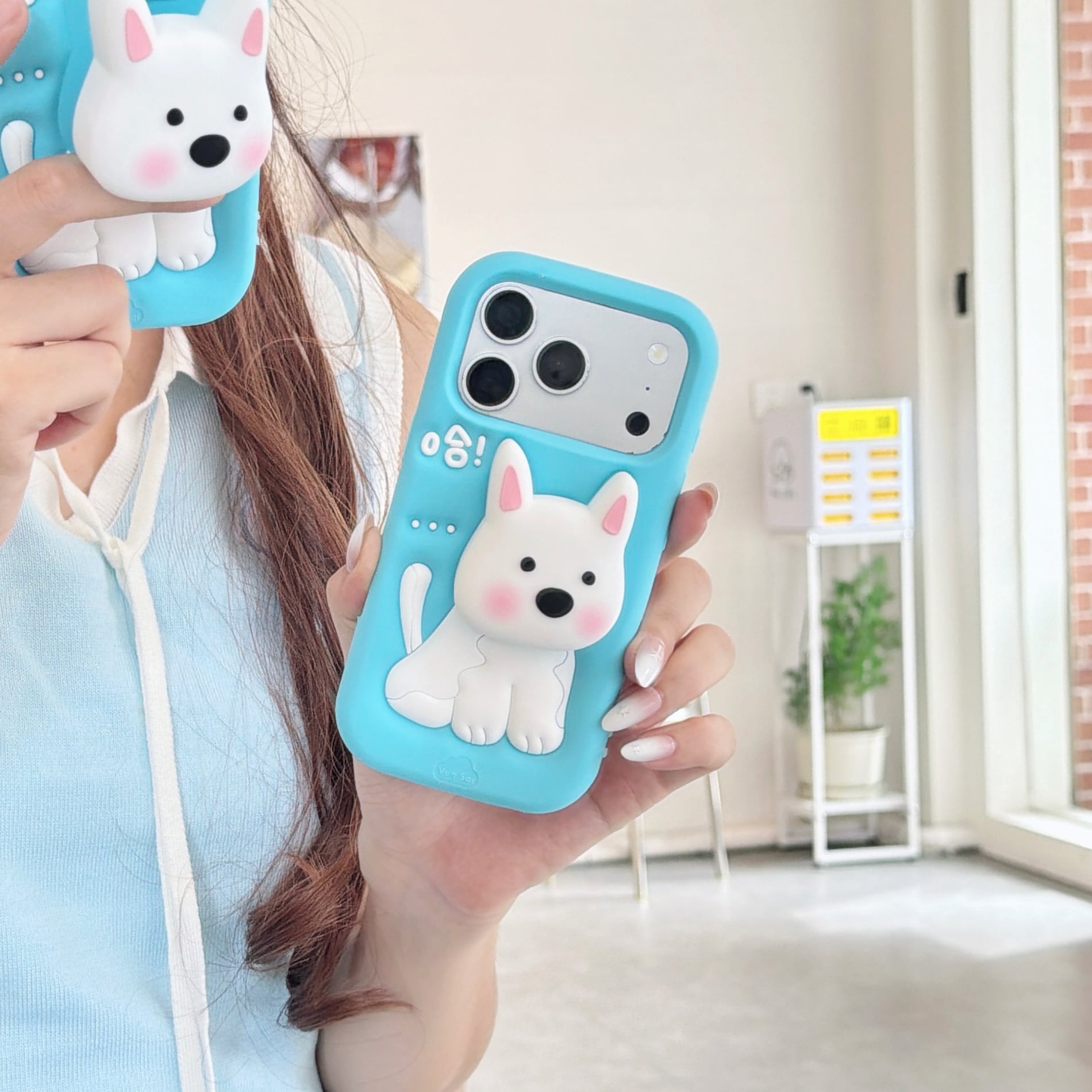 familiar スマートフォンカバー 女の子と犬 立体 わんちゃん iPhone 17 17pro 16 ケース スタンド機能付き