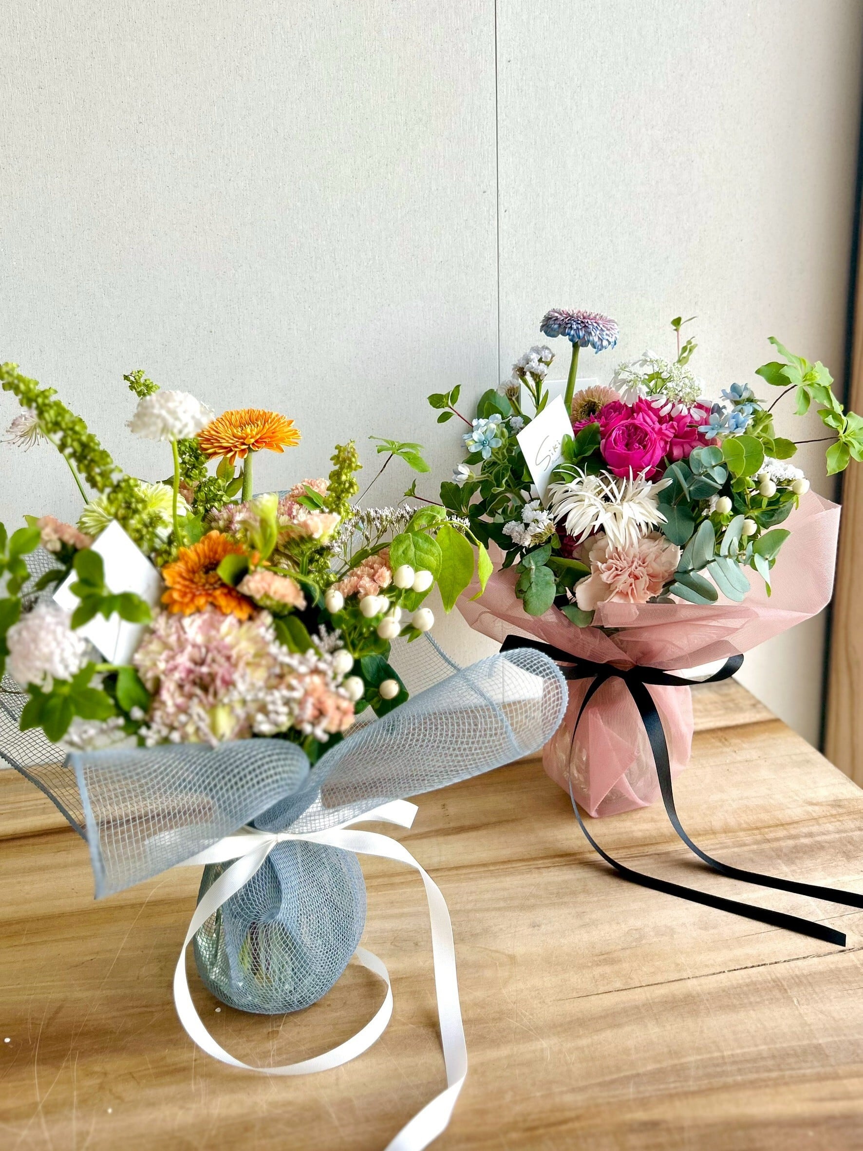 白黒2色ラッピング】モノトーンブーケ Msize【bouquet/花束】 | Siki