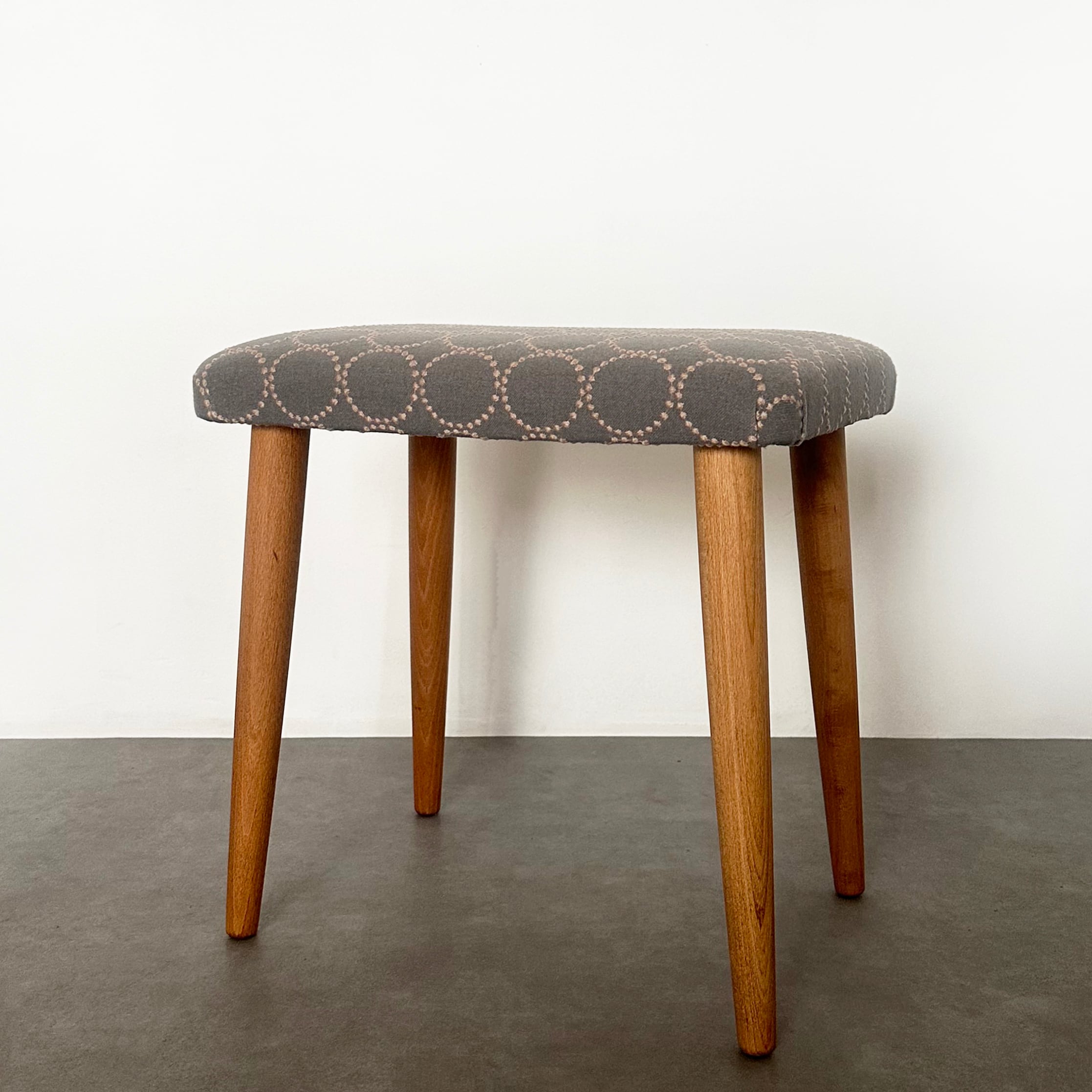 Stool and Bench | situraeru