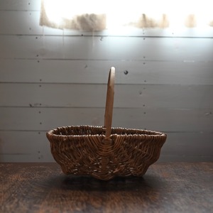 Basket / バスケット〈 かご・ラタン・収納・カフェ・店舗什器・アンティーク・ヴィンテージ 〉114498