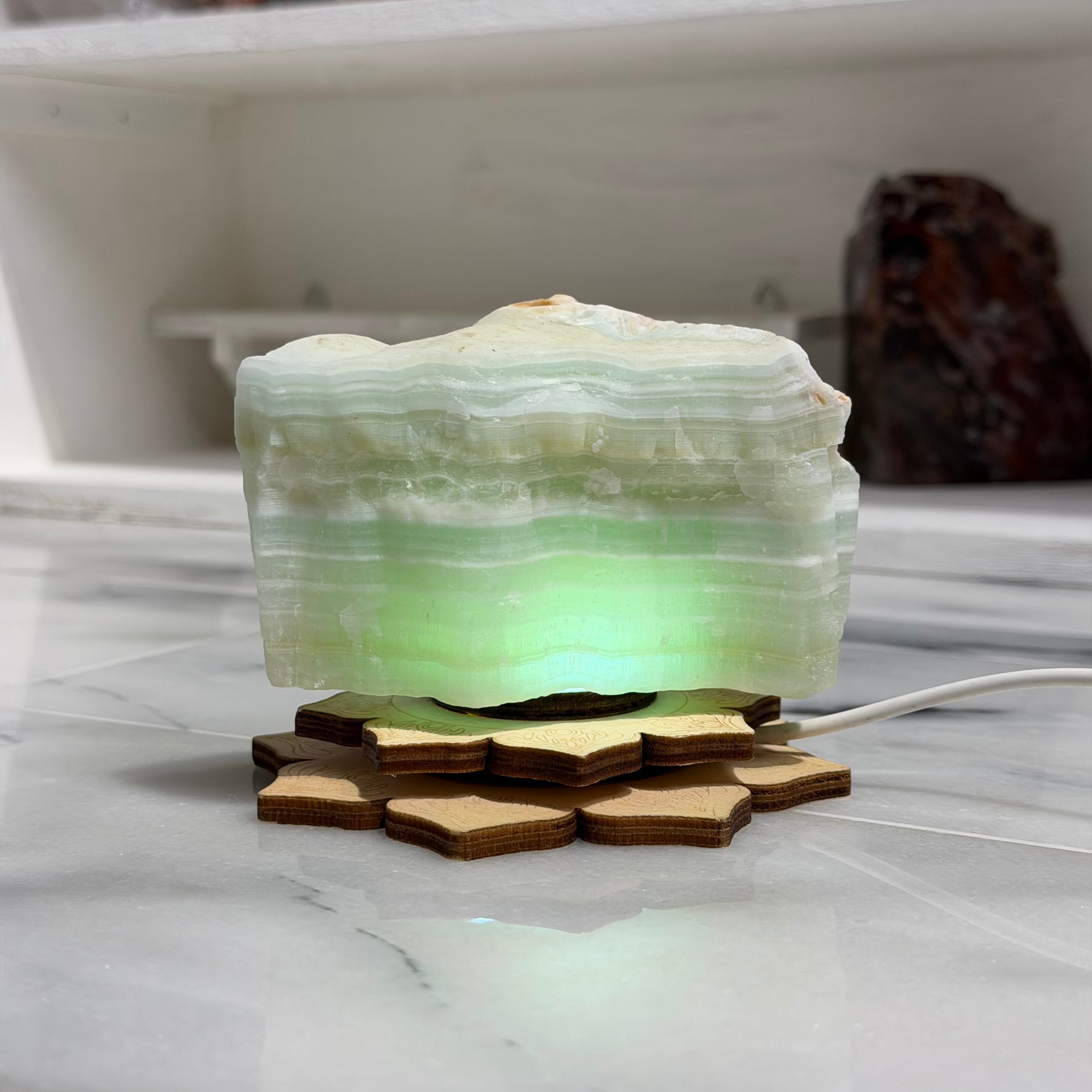 パキスタン産 ピスタチオカルサイト 251209 原石 ミントグリーン層・縞